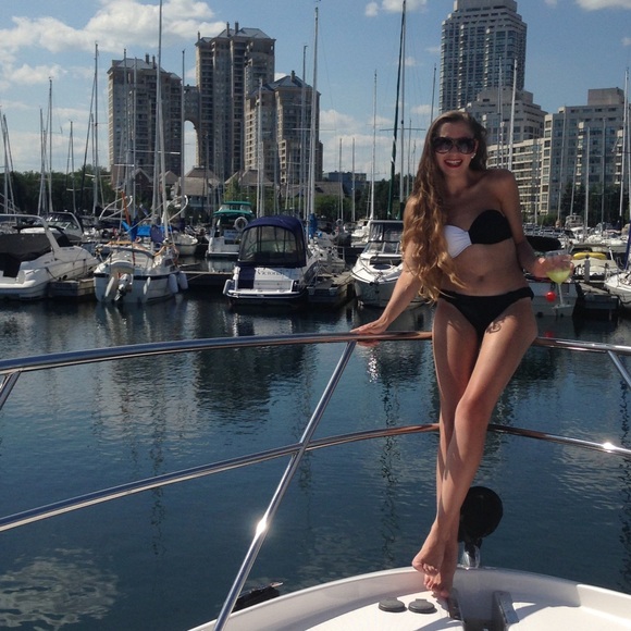 Victoria’s Secret strapless black & white bikini top, 32B - Picture 5 of 5